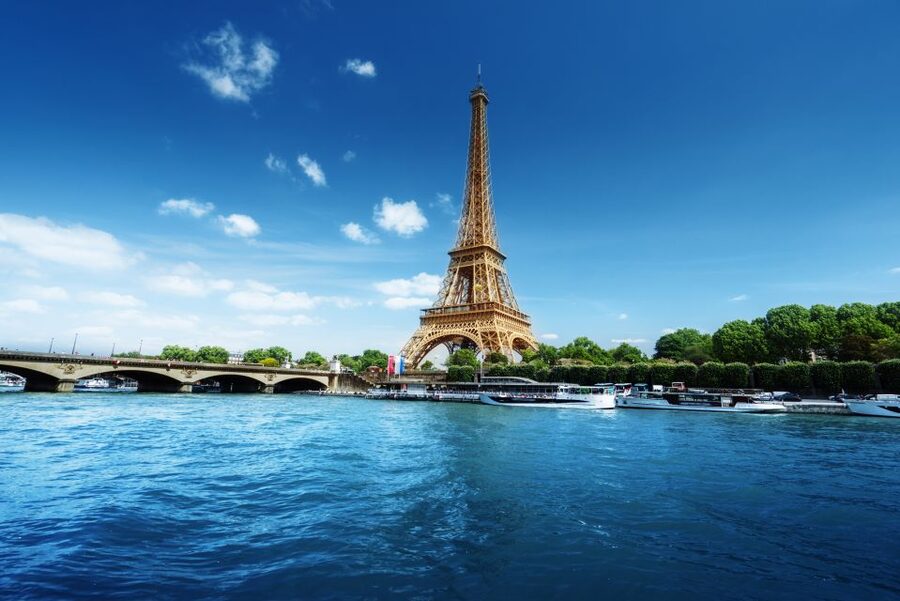 Paris: Romantic Cruise with 3-course Dinner on Seine River - Key points to know before booking