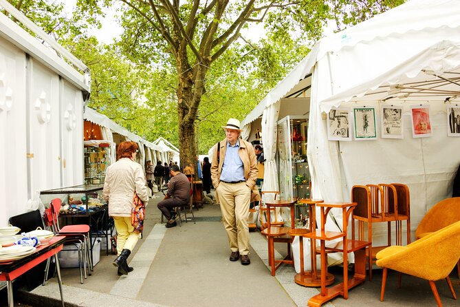 Paris: Saint Ouen Flea Market Guided Tour with Local Guide - Meeting the market at La REcyclerie
