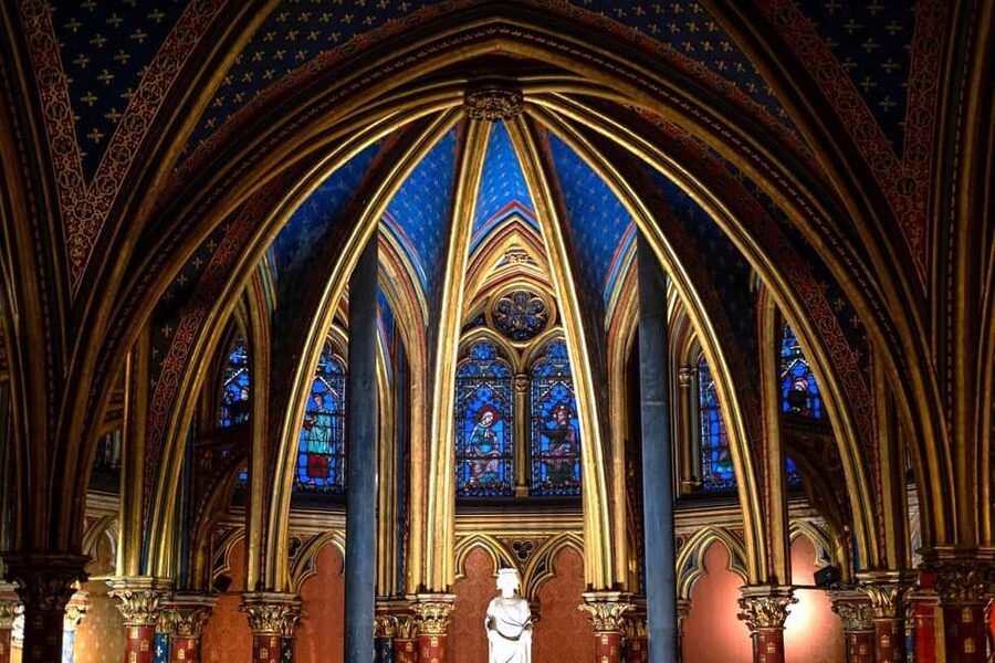 Paris: Sainte-Chapelle, Conciergerie, Notre Dame Guided Tour - Notre Dame from the island’s best vantage points