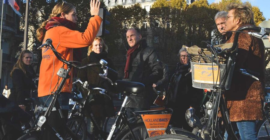 Paris: Secret City Bike Tour Off the Tourist Path - Starting near Opéra and entering Galerie Vivienne
