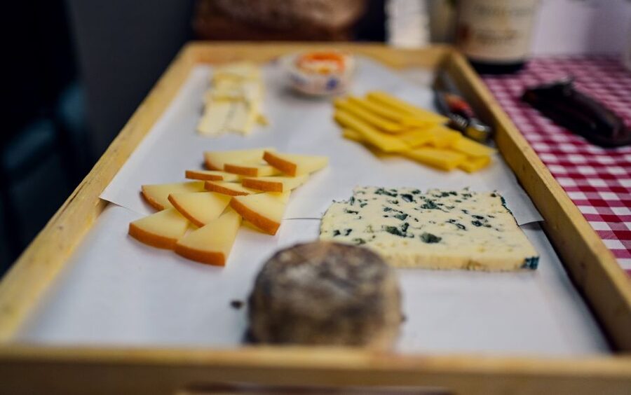 Paris: Secret Food of Le Marais Walking and Tasting Tour - Key points at a glance