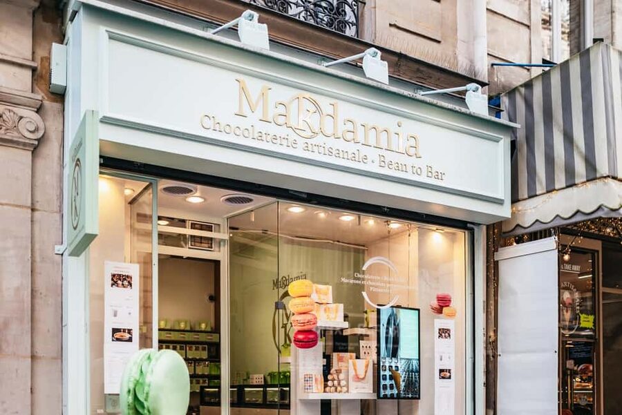 Paris: Seine Cruise and Macaron Tasting by the Eiffel Tower - Who will enjoy this Seine and macaron pairing