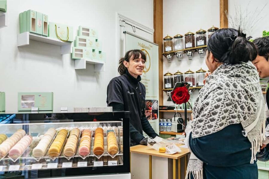 Paris: Seine Cruise and Macaron Tasting by the Eiffel Tower - Should you book it?