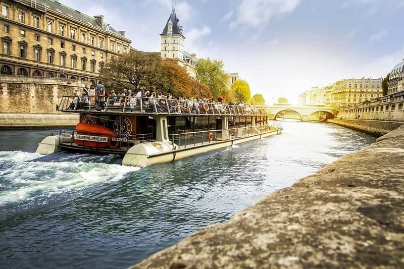 Paris: Seine Cruise & Crepe Tasting near the Eiffel Tower - Starting below the Eiffel Tower at Port de la Bourdonnais