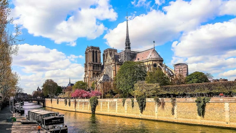 Paris: Seine Cruise & Crepe Tasting near the Eiffel Tower - Who will get the most from this Seine cruise