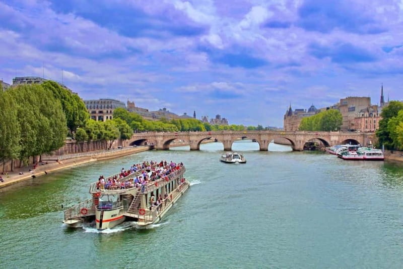 Paris: Seine Cruise with French breakfast near the boats - Practical tips for a smoother cruise