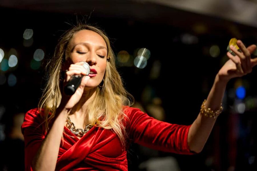 Paris: Seine River Champagne Dinner Cruise with Live Music - Starting at Port de Solférino beside the Orsay Museum