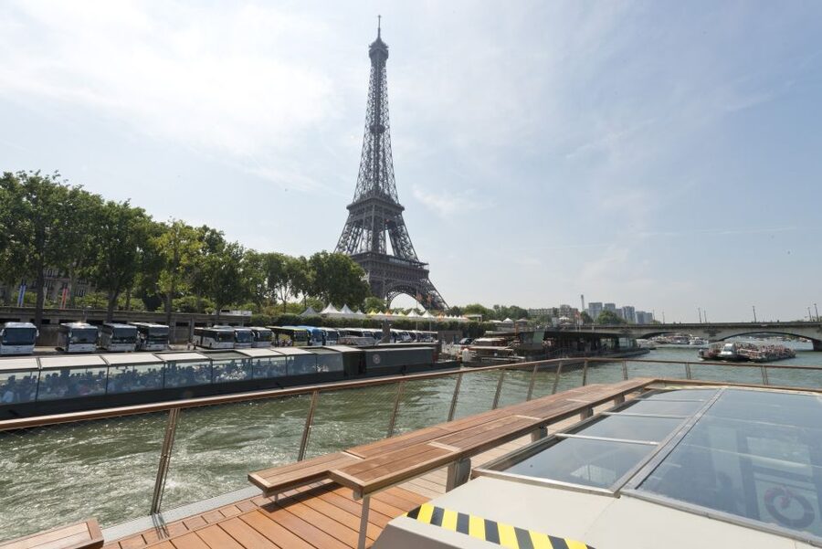 Paris: Seine River Cruise and 3-course Bistro Lunch - Île de la Cité and Notre Dame