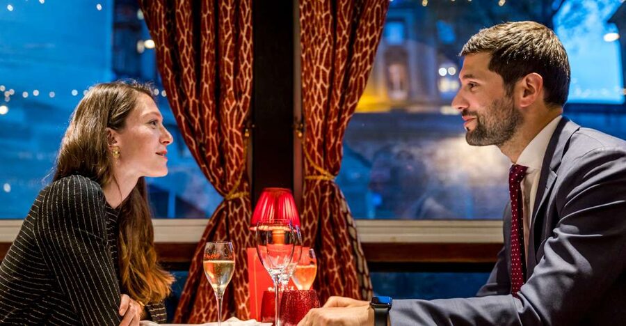 Paris: Seine River Cruise with 3-Course Dinner & Live Music - Why this small boat feels different