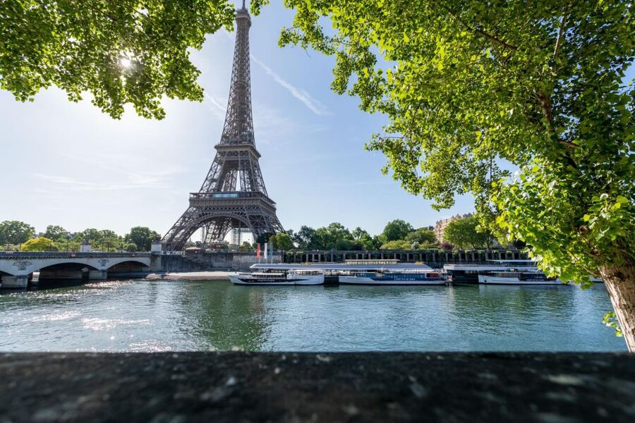 Paris: Seine River Cruise with a Live Guide - Musée d’Orsay and the grand riverfront