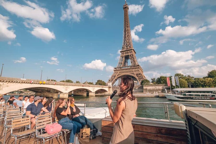 Paris: Seine River Cruise with Champagne from Eiffel Tower - Finding Vedettes de Paris beneath the Eiffel Tower