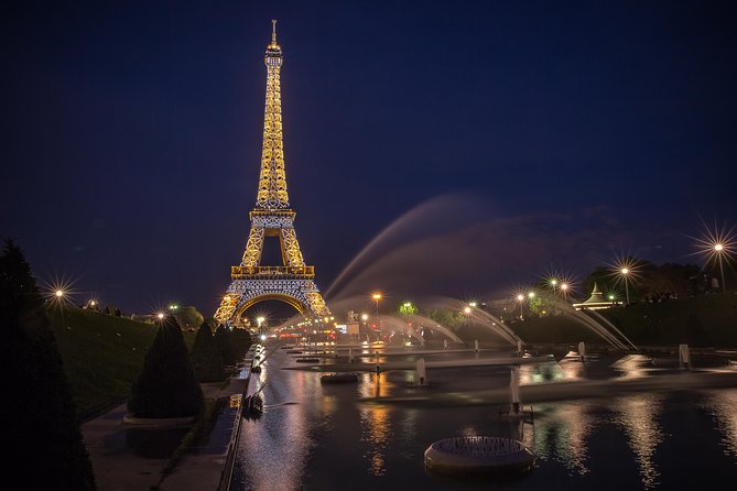 Paris Seine River Dinner Cruise by Maxim's with Champagne & Music - The Statue of Liberty and the best night views
