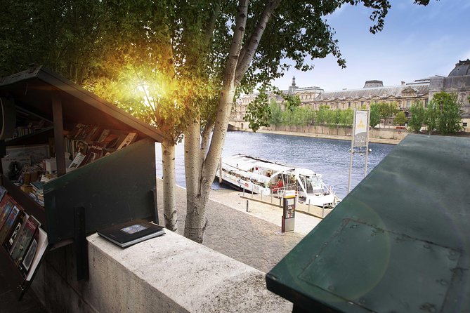 Paris Seine River Hop-On Hop-Off Sightseeing Cruise by Batobus - Notre Dame, Quai de Montebello, and the Left Bank