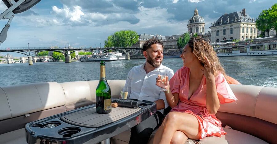 Paris: Seine River Private Guided Pontoon Boat Cruise - Meeting at Pont d’Issy and La Barge