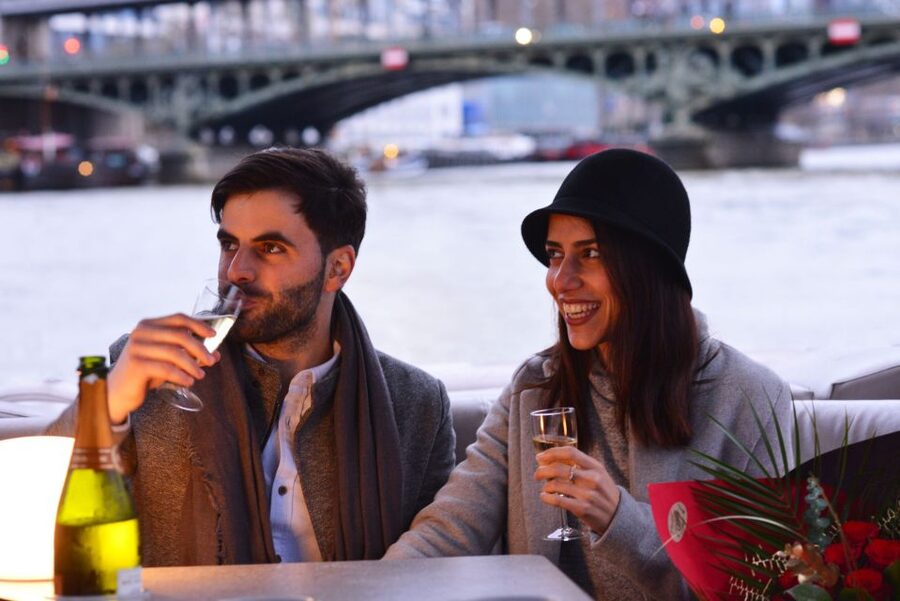 Paris: Seine River Private Guided Pontoon Boat Cruise - How the guiding adds value