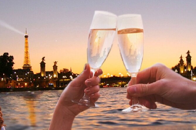 Paris: Seine River Sightseeing Sunset Cruise with Champagne - Île Saint-Louis and the evening along the quays