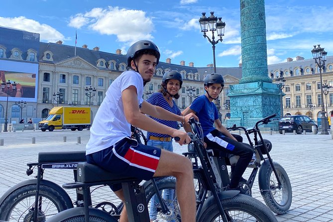 Paris Sightseeing Family Friendly Guided Electric Bike Tour - How much history and explanation should you expect?