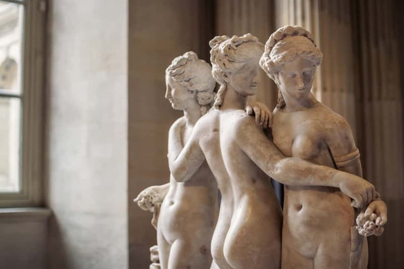 Paris: Skip-the-Line Louvre Highlights Tour with Mona Lisa - Why the guide makes the difference