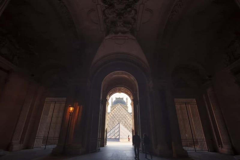 Paris: Skip-the-Line Louvre Highlights Tour with Mona Lisa - Choosing the 9:30 AM departure