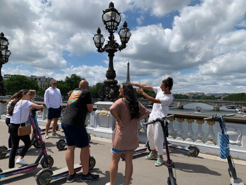 Paris: Small-Group E-Scooter Tour with a Local Guide - What the guiding is really like