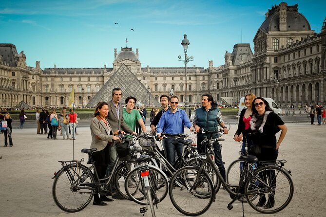 Paris Small Group Guided Bike Tour of Must-See Sights - Notre-Dame and Île de la Cité bring Paris into focus