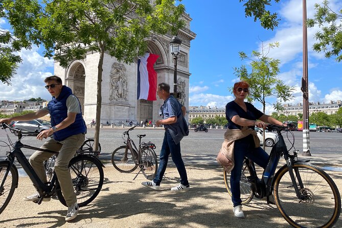 Paris: Small Group Highlights E-Bike Guided Tour - Why an e-bike works so well for Paris highlights