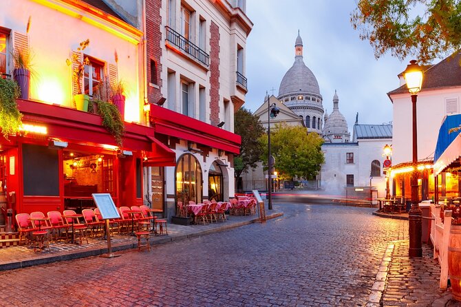 Paris: Small Group Moulin Rouge &Sacré Cœur Montmartre Tour - La Maison Rose and the vineyard on the hill