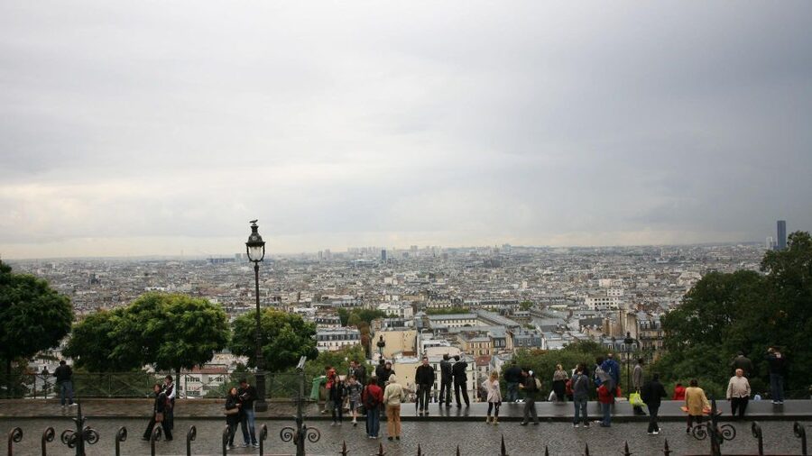 Paris: Small Group Moulin Rouge & Sacré Cœur Montmartre Tour - Who should take this Montmartre walk?