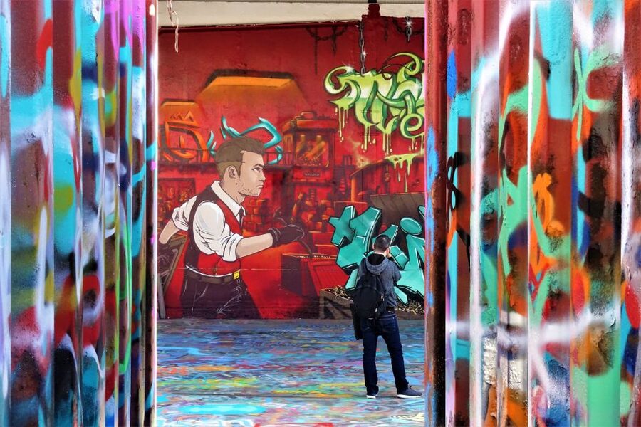 Paris: Street Art Open-Air Museum Bike Tour - The ride from central Paris to the modern district
