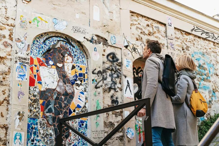 Paris: Street Art Walking Tour with a Street Artist Guide - How to Choose Between the Two Neighborhoods