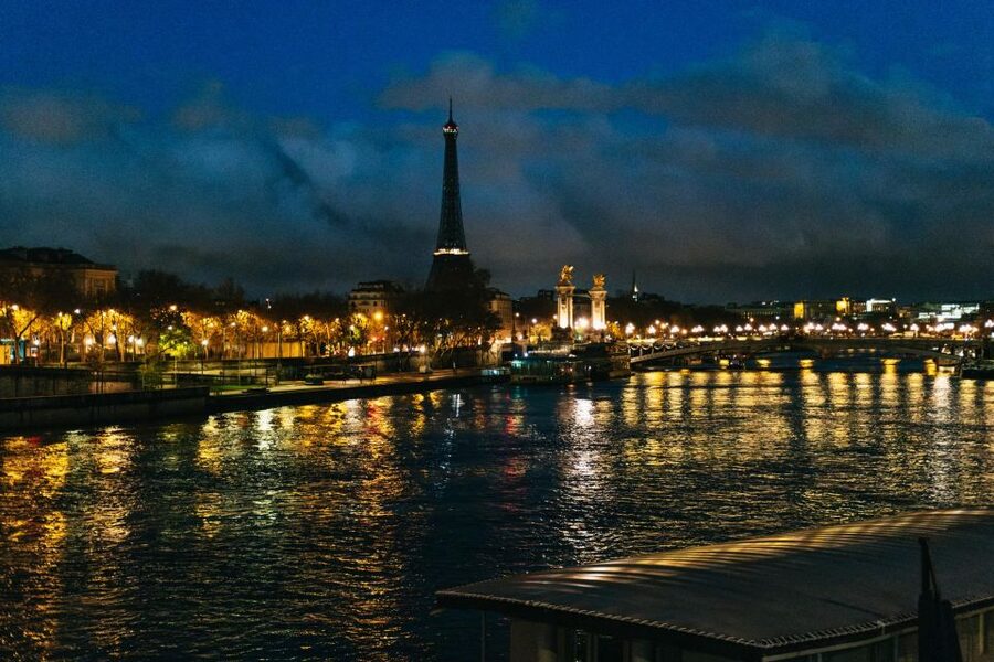 Paris: Sunrise Running and Sightseeing Group Tour - Why sunrise is the right time for this Paris run