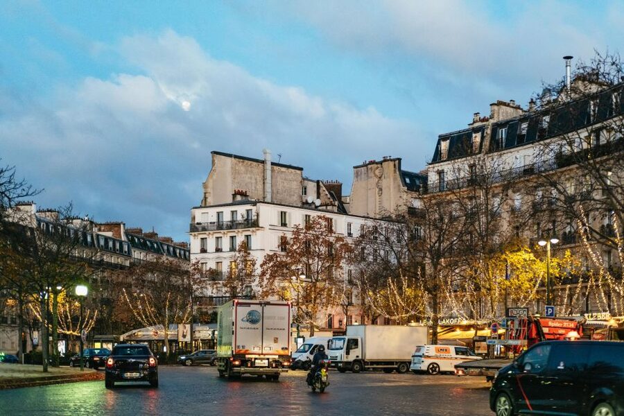 Paris: Sunrise Running and Sightseeing Group Tour - Les Invalides, Grand Palais, and the Champs-Élysées