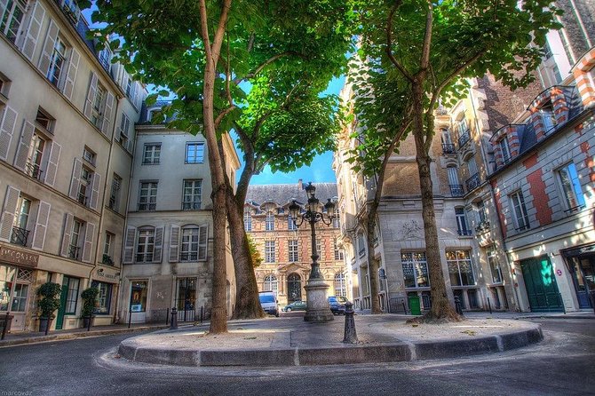 Paris Sweet Stops - Saint-Germain-des-Prés gives the sweets a setting