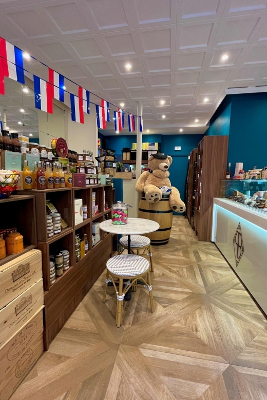 Paris: Tasting of 3 Wine and 3 Cheese - The shop near Invalides