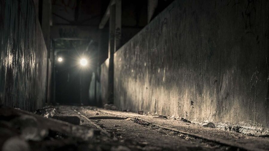 Paris: "The Live Thriller" Hunt down a Serial Killer - Timing, Clothing, and Practical Details