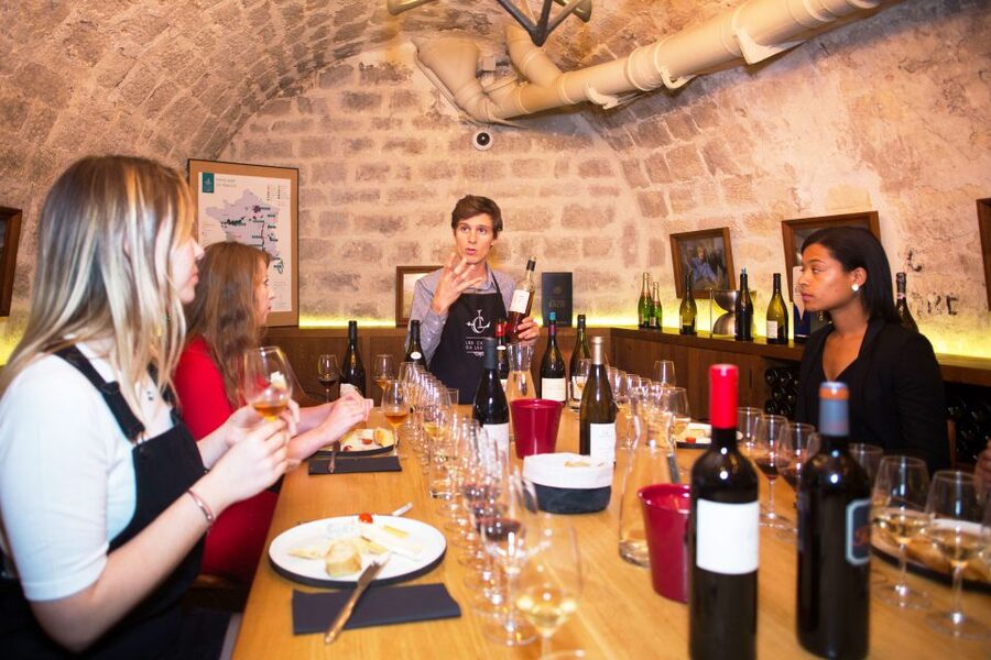 Paris: The Ultimate Wine and Cheese Tasting in English - Ten French Cheeses, From Brie to Loire Goat Cheese