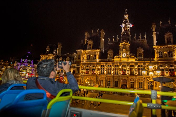 Paris Tootbus Festive Christmas Lights Tour - Cold weather, seating, and comfort