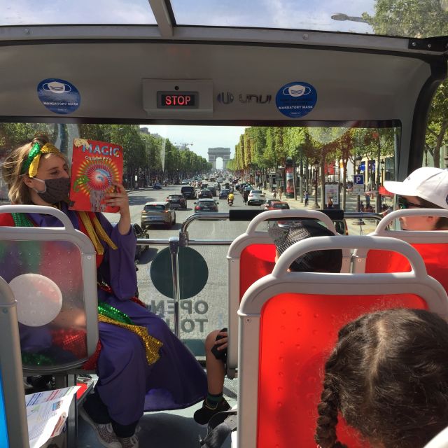 Paris: Tootbus Kids Bus Tour Experience - The Louvre from the bus