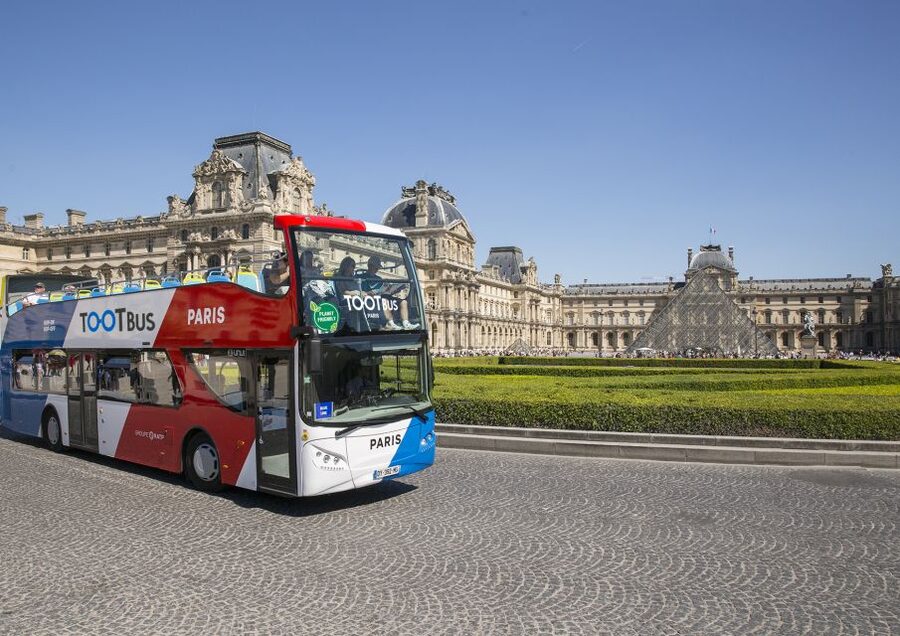 Paris: Tootbus Kids Bus Tour Experience - Notre Dame and the heart of old Paris