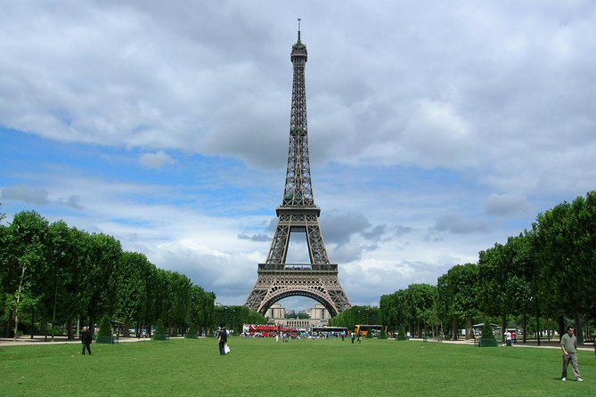 Paris Top Attractions & Hidden Gems around your Hotel Private Orientation Tour - The Louvre, Palais Garnier, and the grand central city