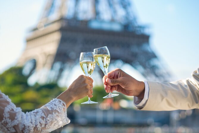 Paris Valentine's Day Dinner Cruise by Bateaux-Mouches - Boarding at Port de la Conférence at 8:30 p.m.