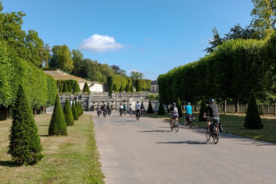 Paris: Versailles Palace and Queen Hamlet E-Bike Tour - Trianon and the Queen’s Hamlet