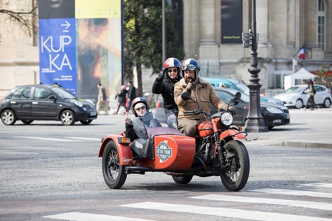 Paris Vintage Private & Bespoke Tour on a Sidecar Motorcycle - Les Invalides and Napoleon’s golden dome