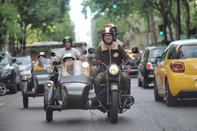 Paris Vintage Private & Bespoke Tour on a Sidecar Motorcycle - Starting at Saint-Michel and finding your bearings