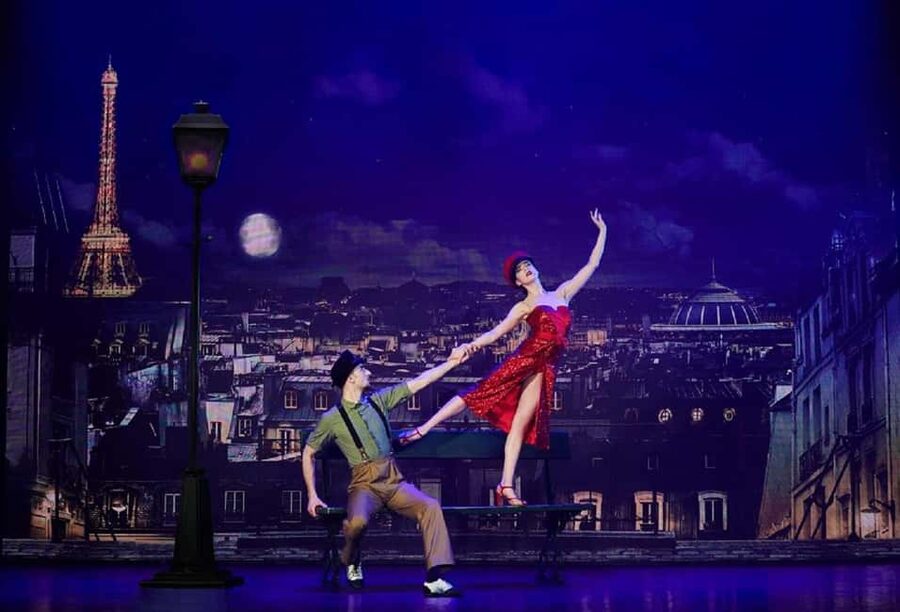 Paris: VIP Dinner and Cabaret Show at Paradis Latin - Pierre Hermé desserts and included Champagne