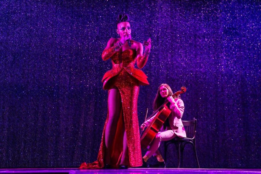Paris: VIP Dinner and Cabaret Show at Paradis Latin - L’Oiseau Paradis, a cabaret built for spectacle