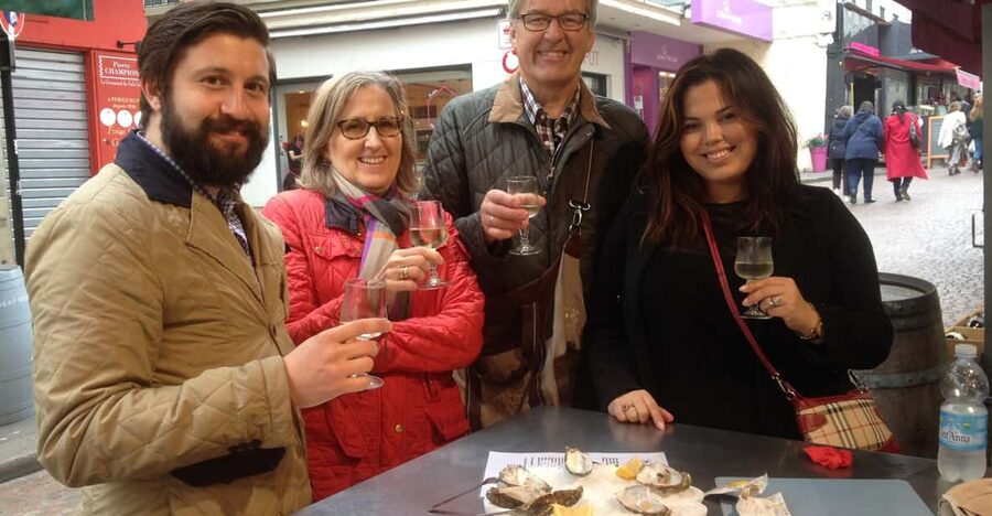 Paris: Walking Food Tour - Cheese at the fromagerie