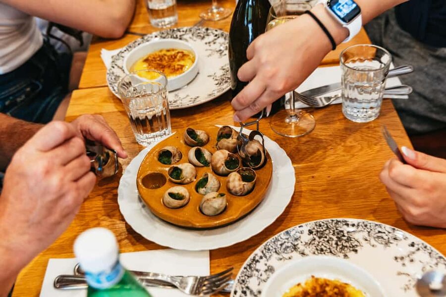 Paris: Walking Food Tour with Cheese, Wine and Delicacies - Meeting point, clothing and walking comfort