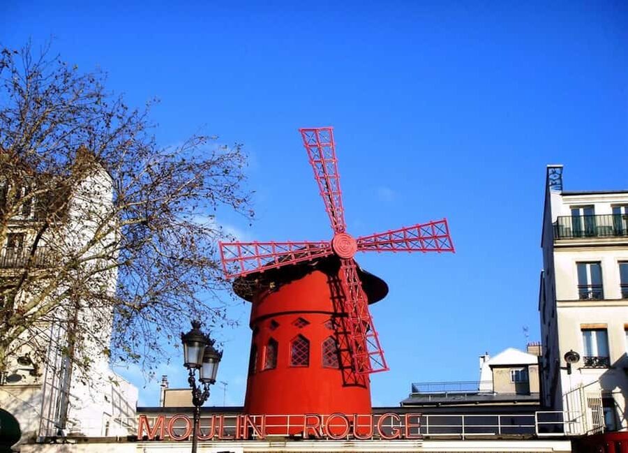 Paris: Walking Tour of Montmartre - Following the old lanes toward Moulin de la Galette