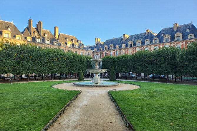 Paris Without People - Sunrise Bike Tour & Breakfast - Place des Vosges, the calm final sight